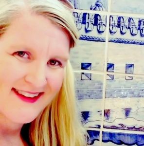 Meet your Posher, Carris